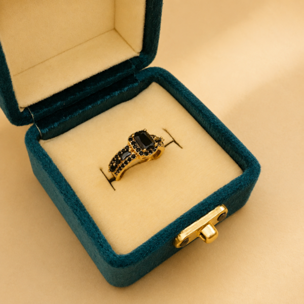 Zircon Ring-64 (Black)